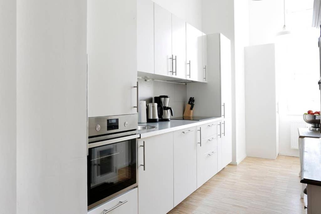 Sc 06 By Rockchair L Superhost Status L 4 Bedrooms Boxspringbeds 2 Bathrooms Balcony Elevator - Cozy Family & Business Flair Welcomes You! Appartamento