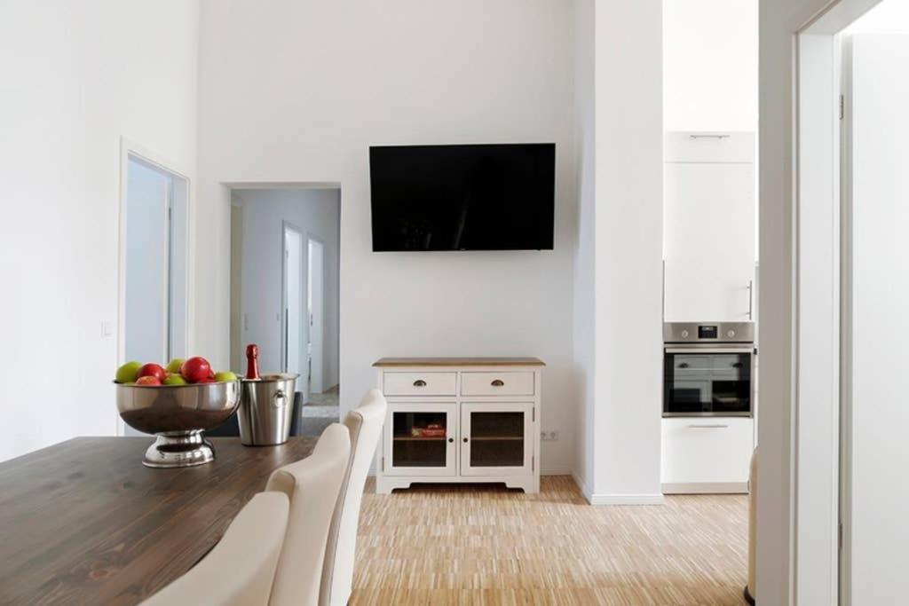 Sc 06 By Rockchair L Superhost Status L 4 Bedrooms Boxspringbeds 2 Bathrooms Balcony Elevator - Cozy Family & Business Flair Welcomes You! Appartamento